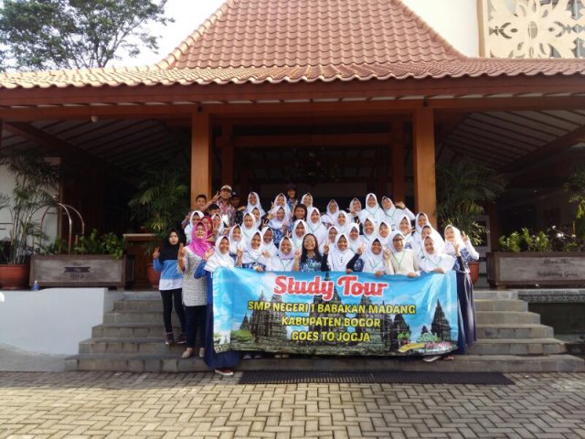 Study Tour 2017 Goes To Yogyakarta